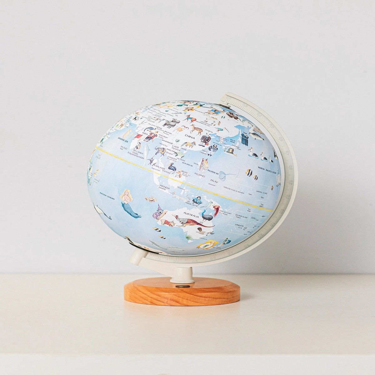 Wildlife World Globe